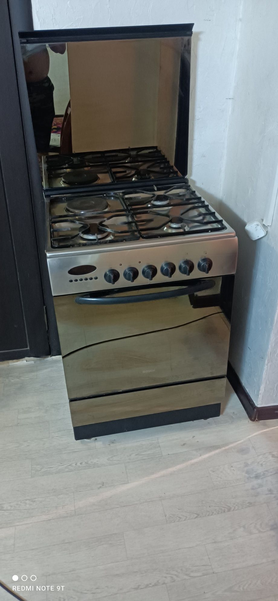 Продам газ плиту  Bosch