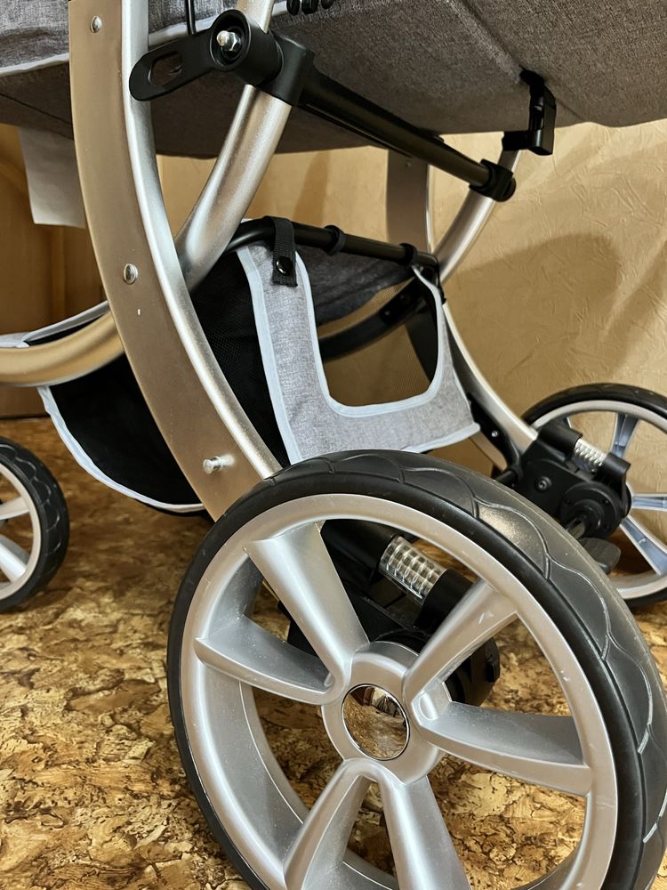 Коляска Lux Mom 2в1