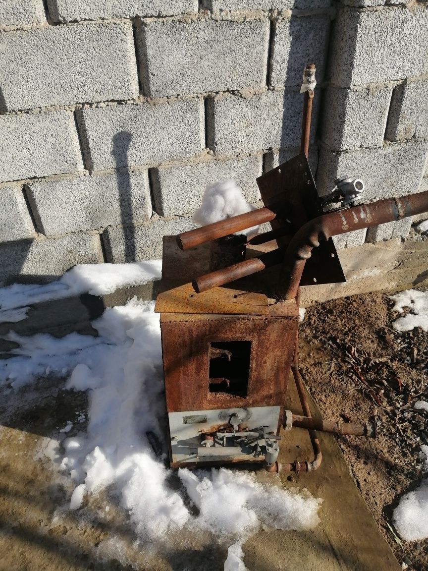 Продается печка на газу а также можно переобарудовать под уголь