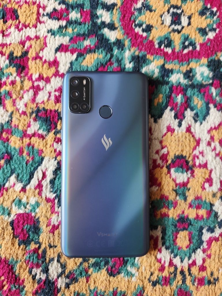 Продам смартфон VSmart Joy 4