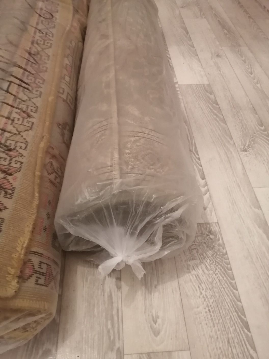 Продам ковры срочно