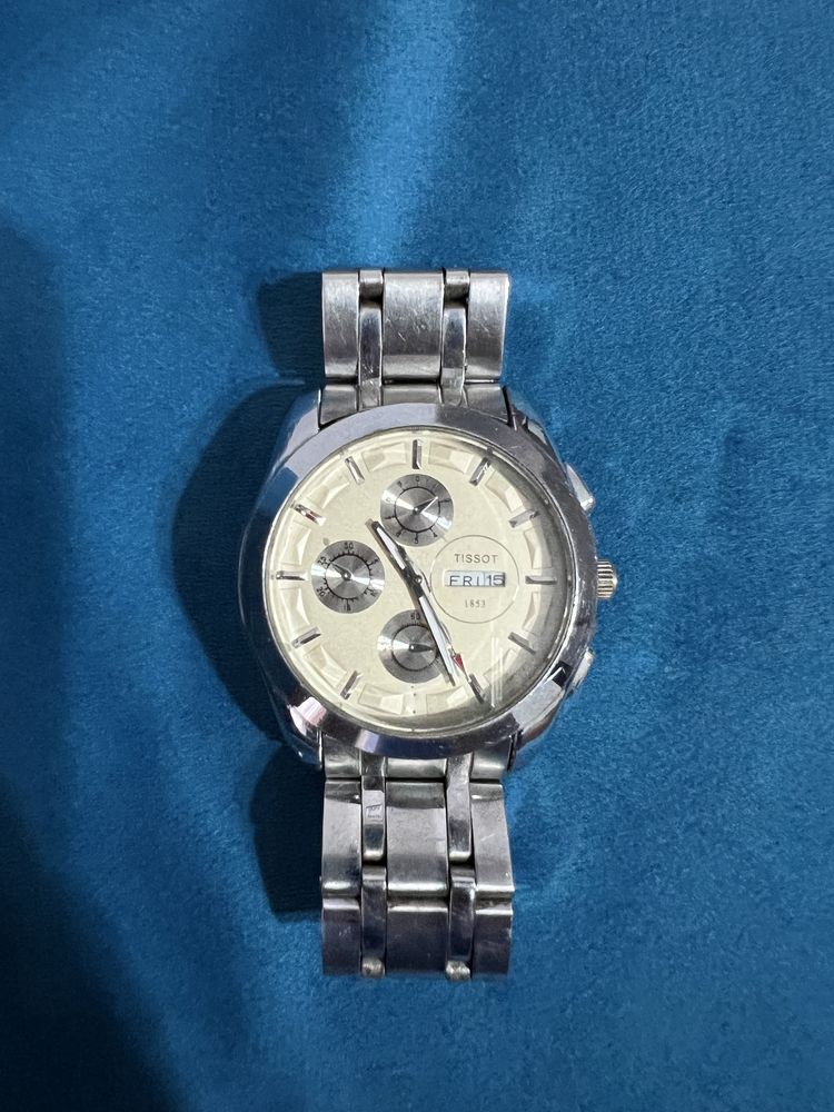 Продам часы Tissot