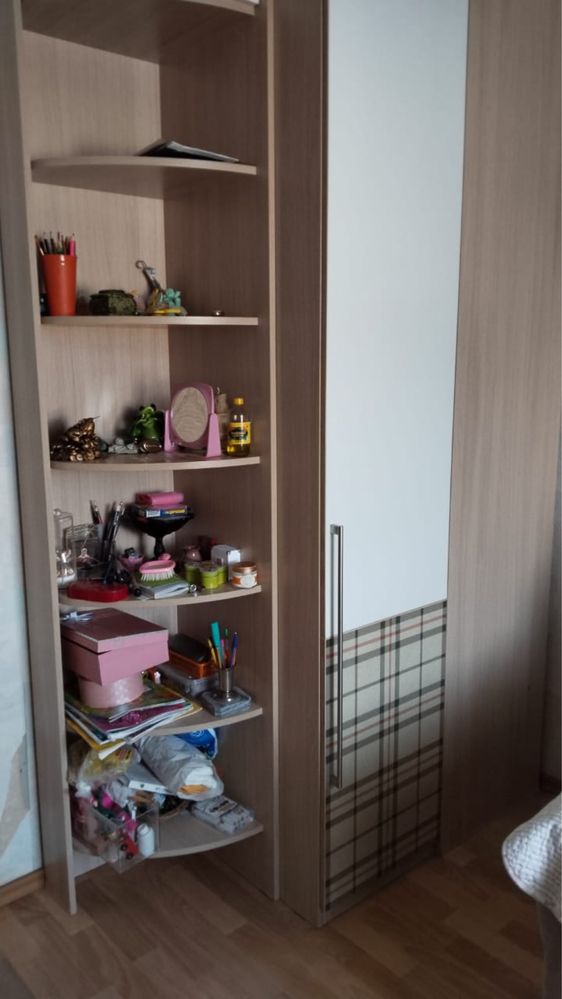 Продам шкаф и стенку прихожую