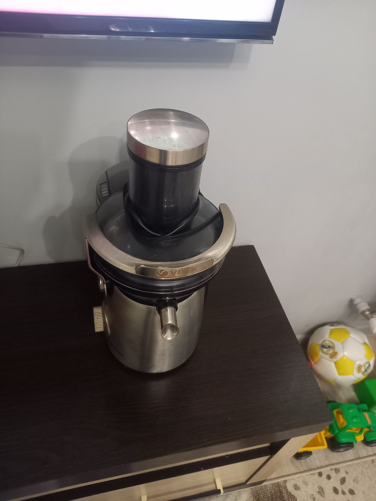 СоковыжималкаVitek VT1636ST