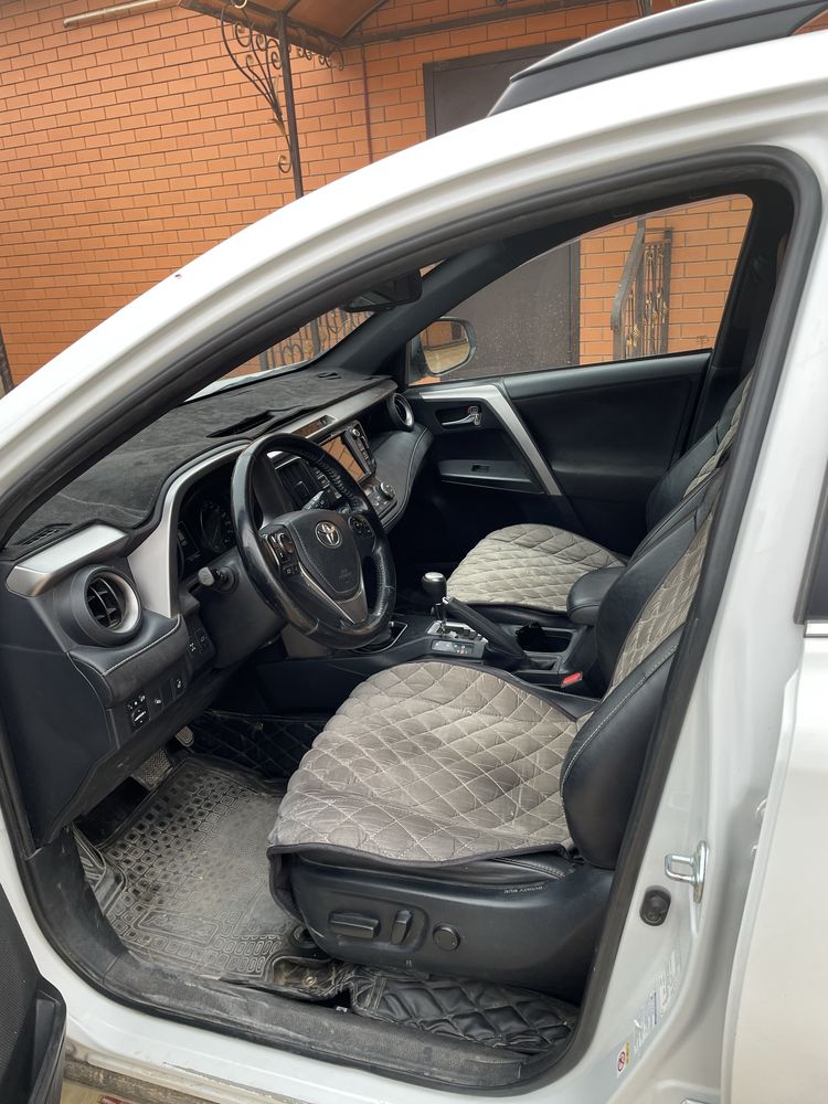 Продается RAV4 2018