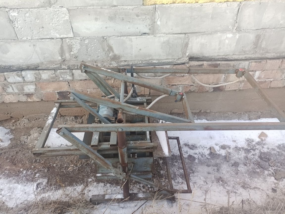 Продам станок для заливки кирпича