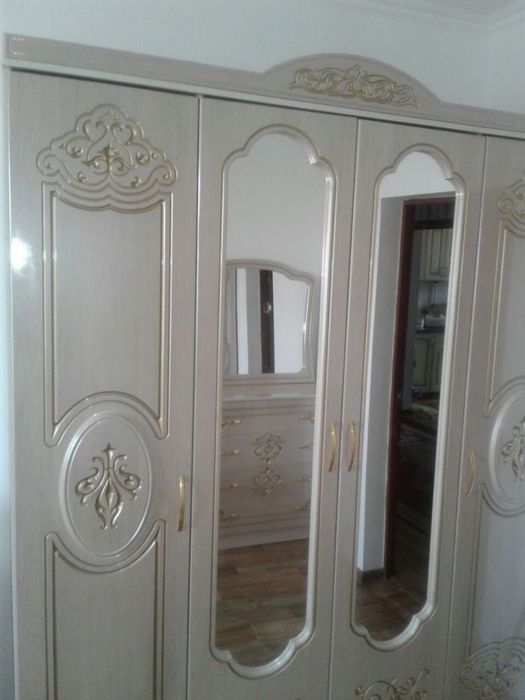 Спальный гарнитур