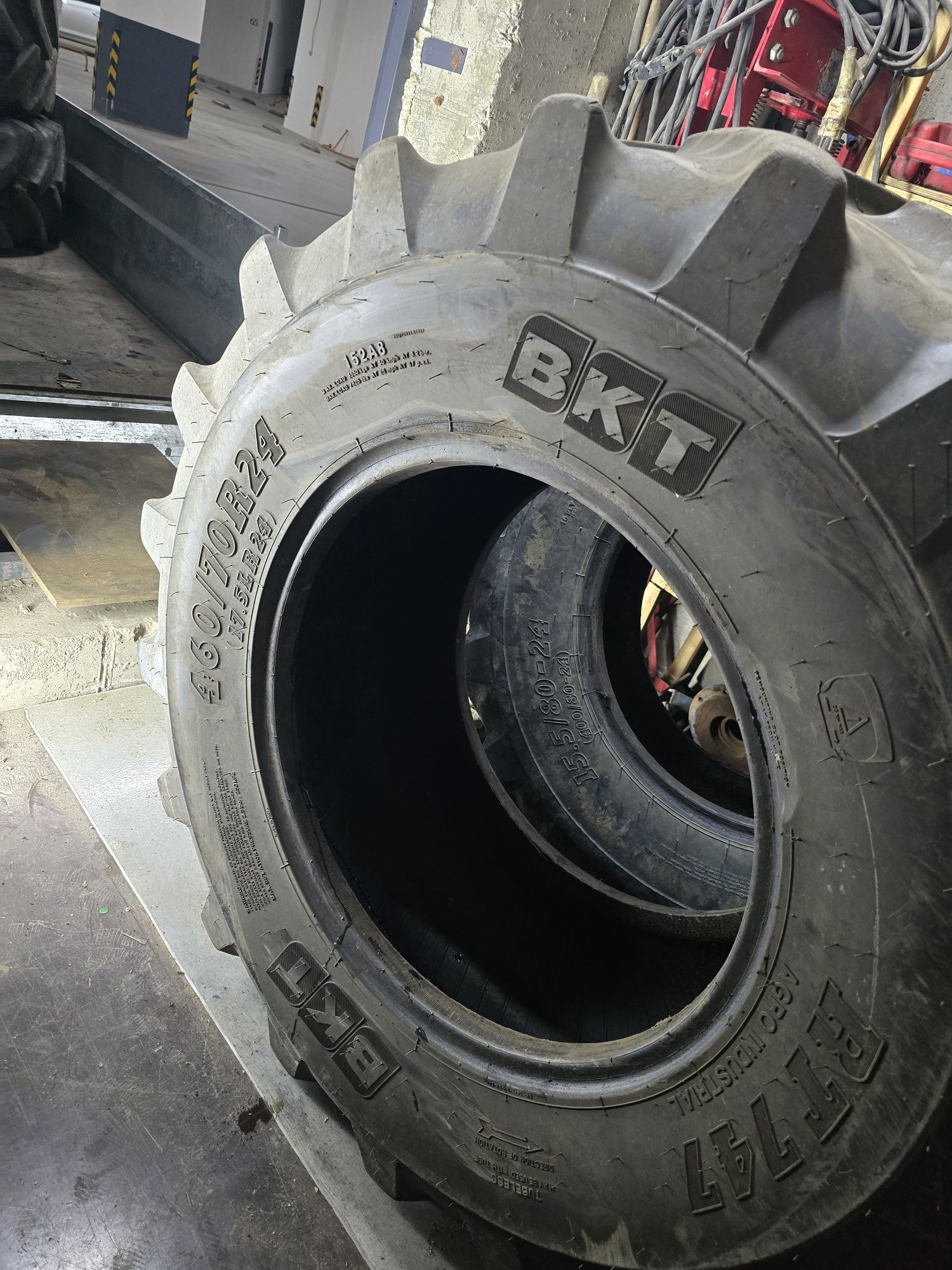 Балон размер 460/70/24(17.5/24Michelin