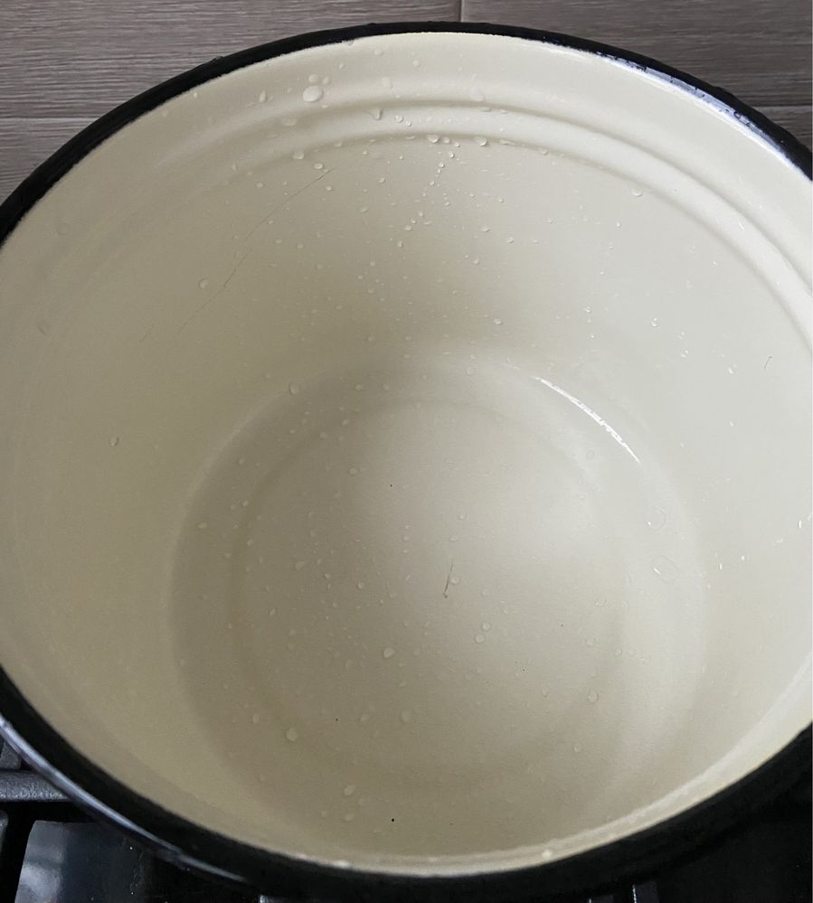 Продам кастрюлю