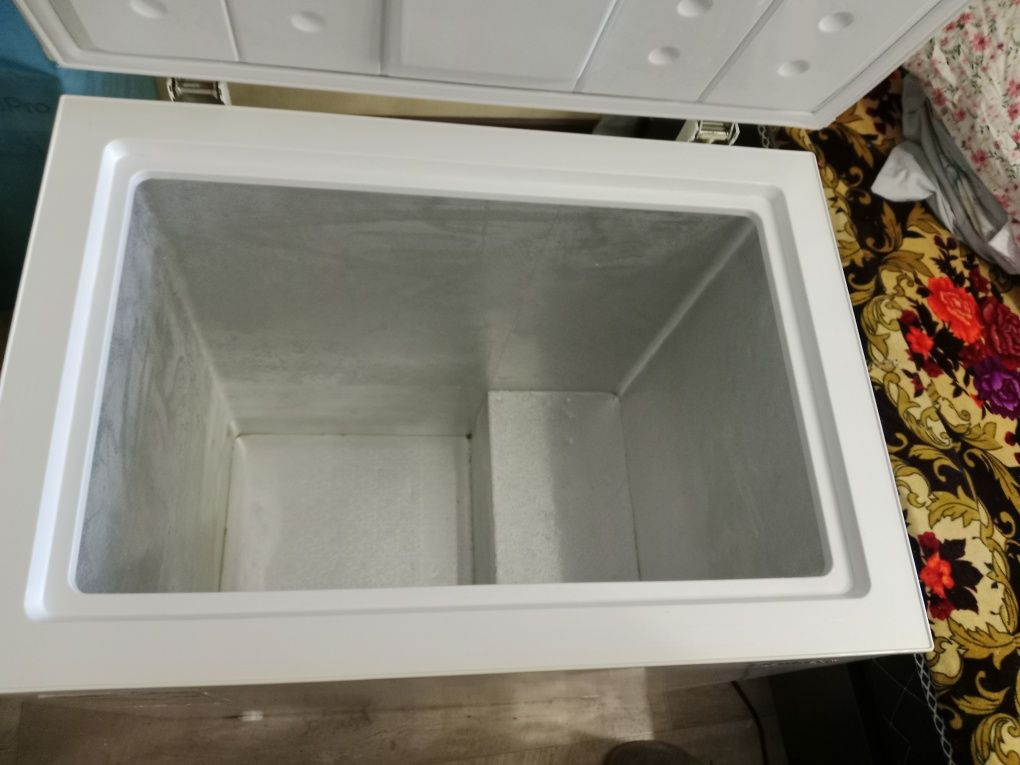 Продам морозильник