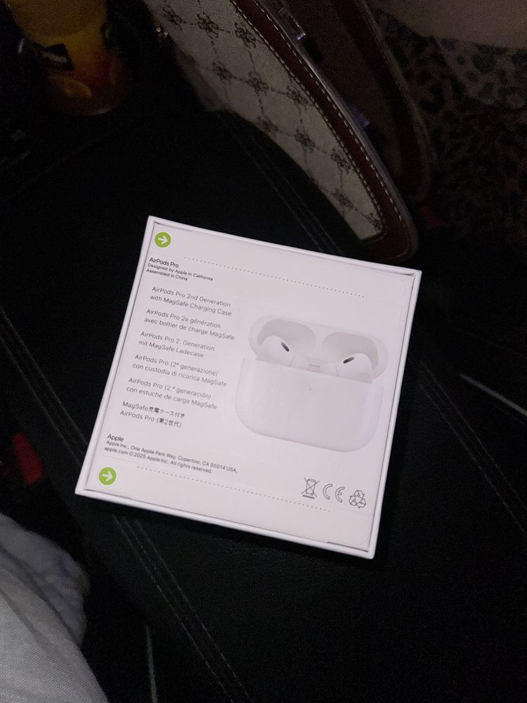 Продам наушники AirPodsPro