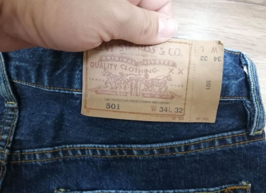 Фирменные джинсы Levi's 501