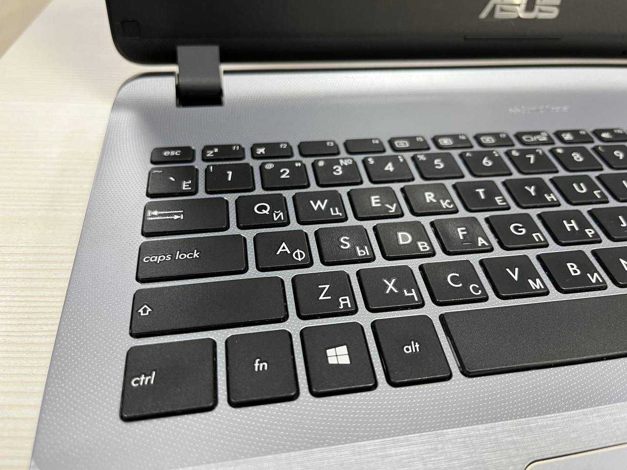 Для офисных работ ASUS Pentium Silver/ОЗУ 4/SSD 128/FullHD Экран