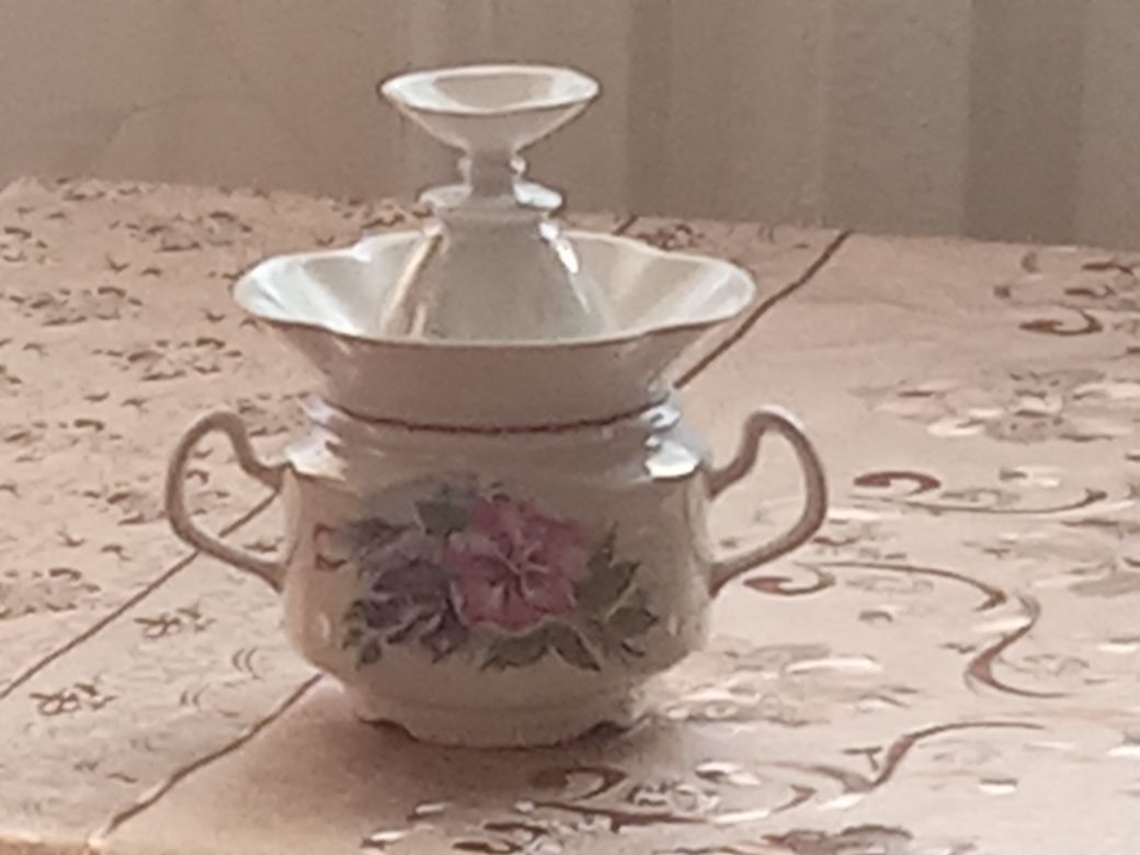 Продам сахарницу СССР