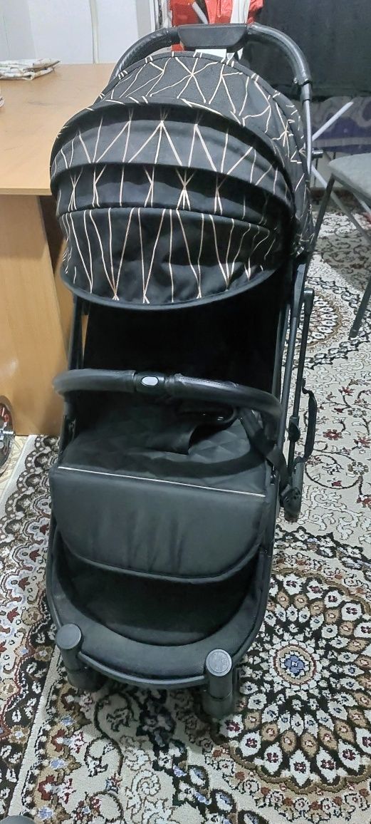 Продам коляску..