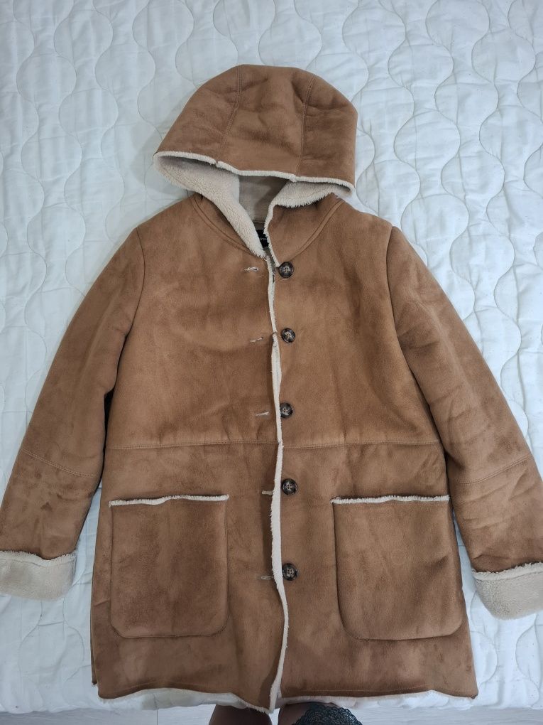 Продам дубленку Stradivarius
