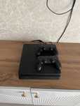 Продаю playstation 4 slim 1tb