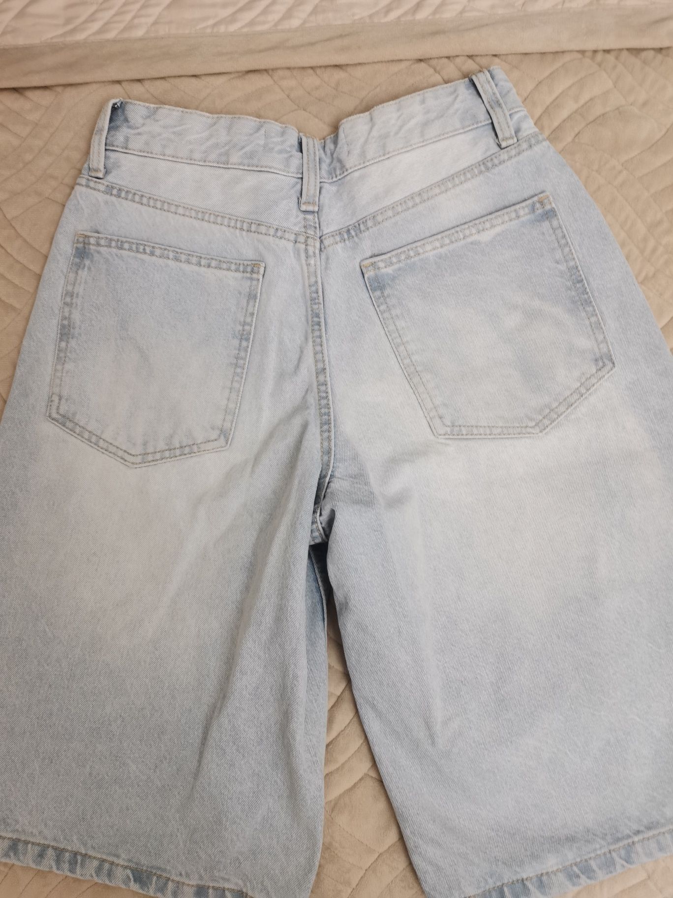 Шорты джинсовые мужские  Bershka