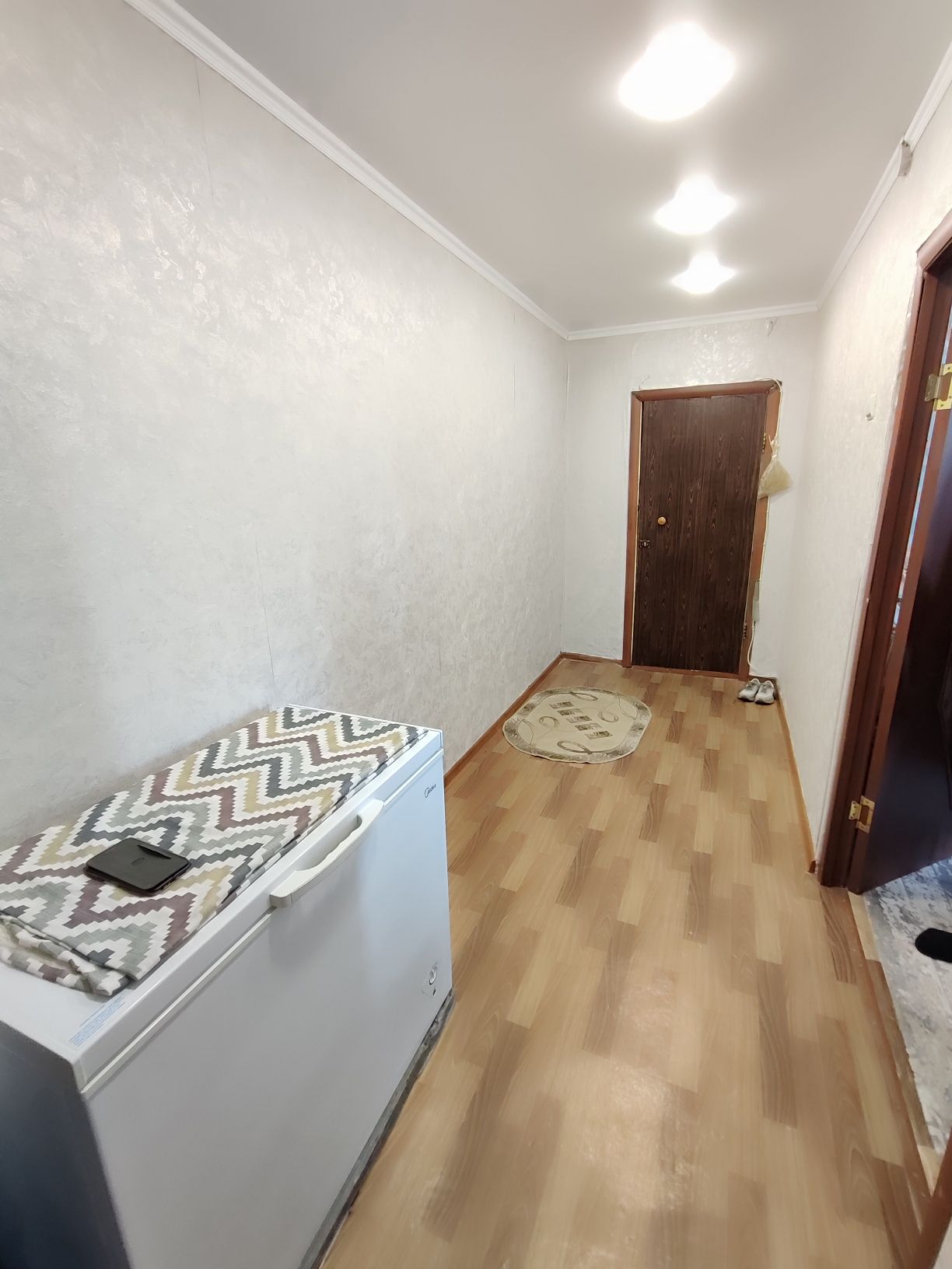 Продается 2-комн (9-43, 1 эт)