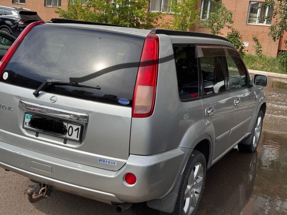 Продам автомобиль Nissan X-Trail, 2005 года, кроссовер