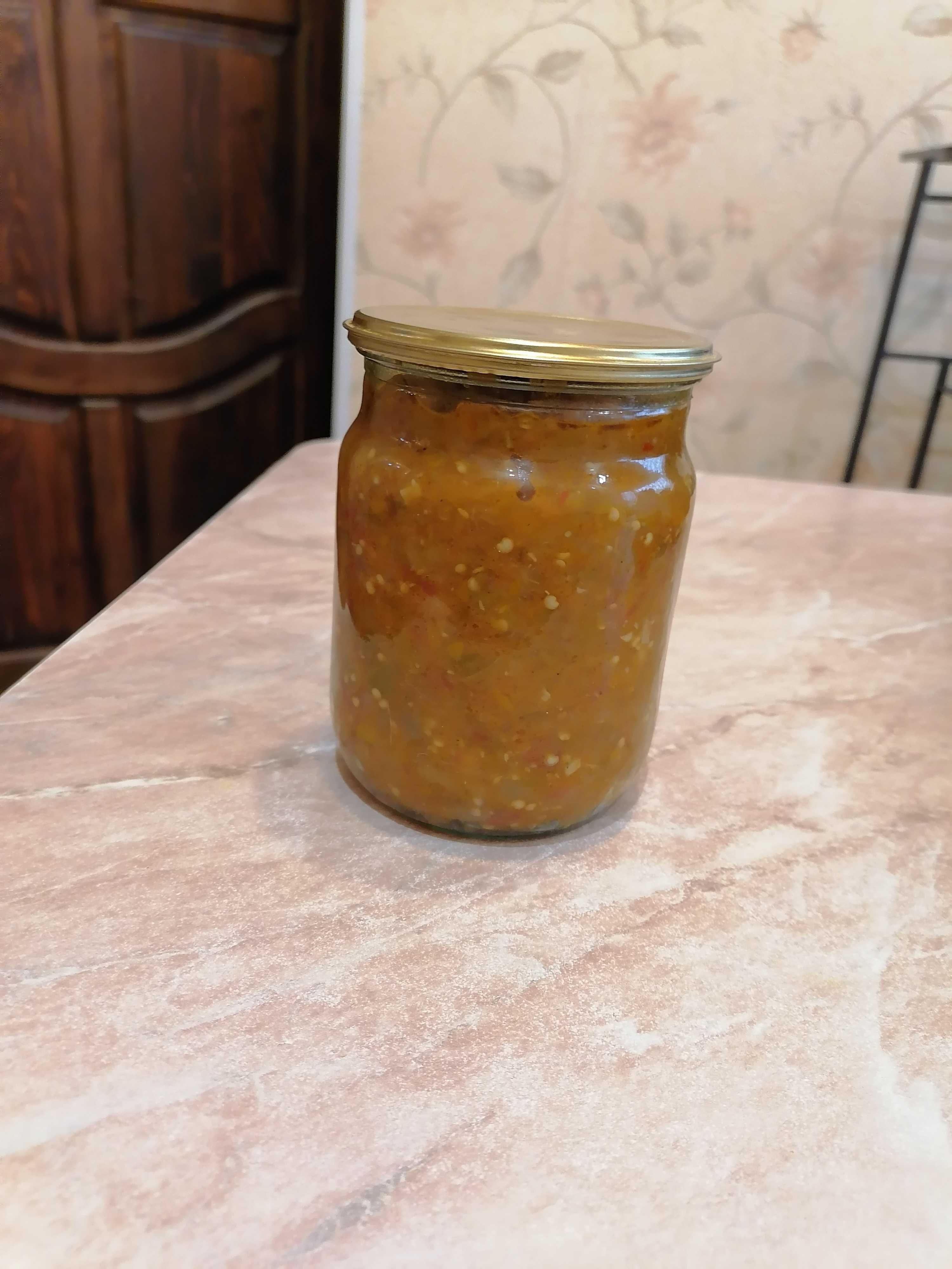 Продам консервированные огурцы и помидоры, а так же  салаты .