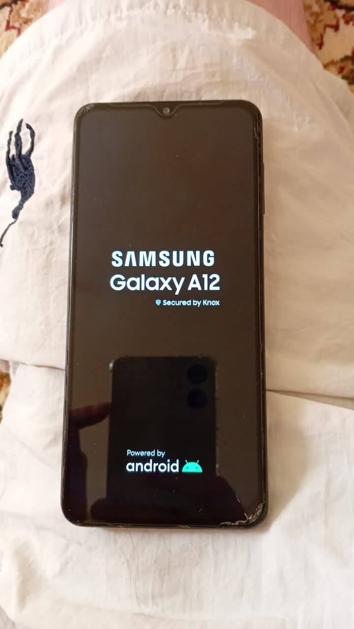 Самсунг А12 android