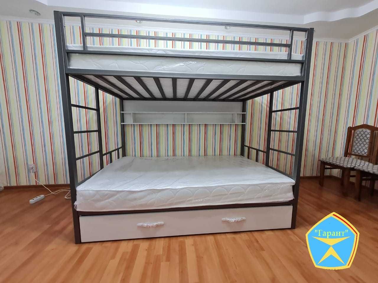 Металлическая двухъярусная кровать (двухярусная). Доставка бесплатно.