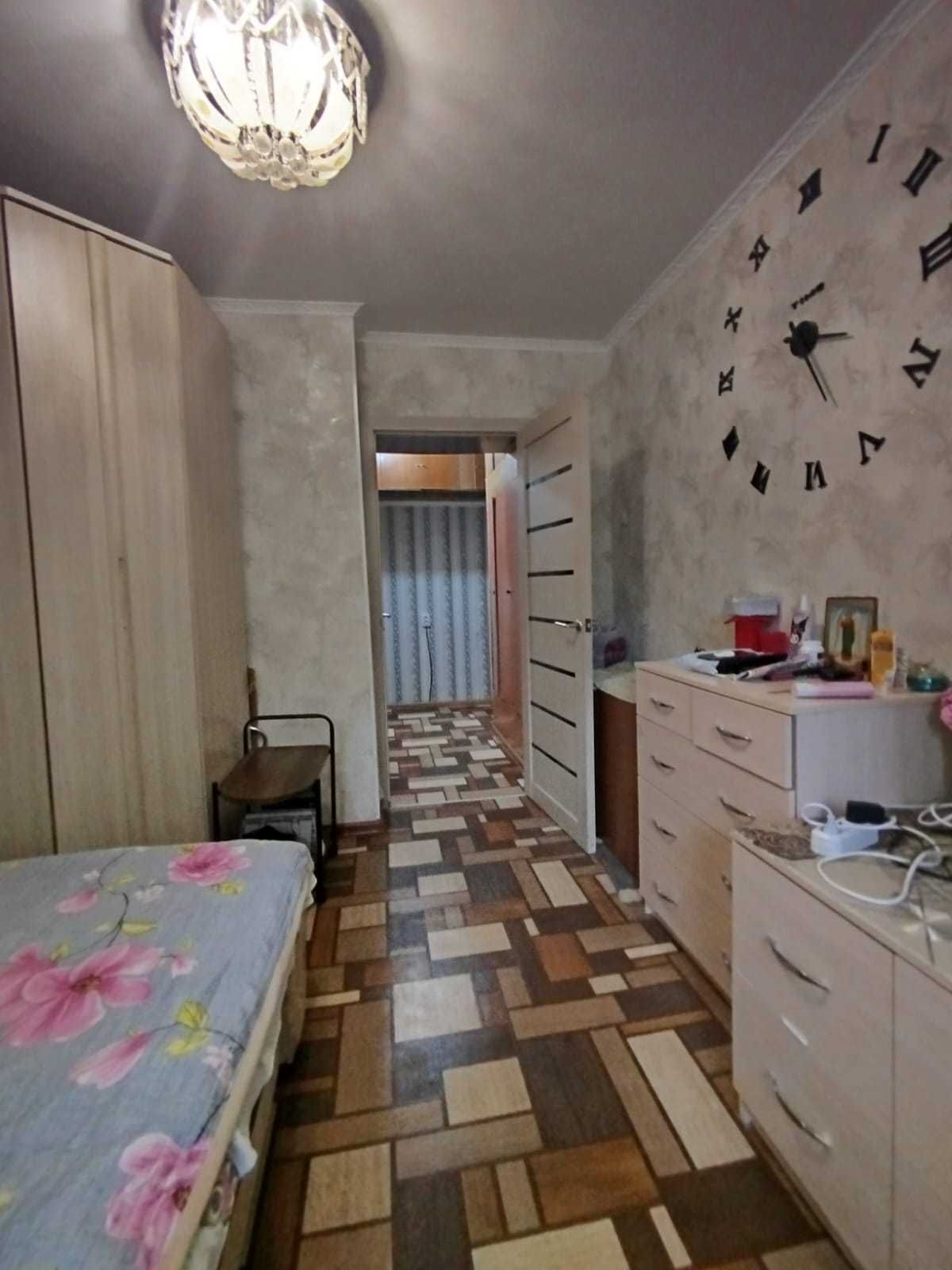 Продам 2-х комнатную квартиру в центре