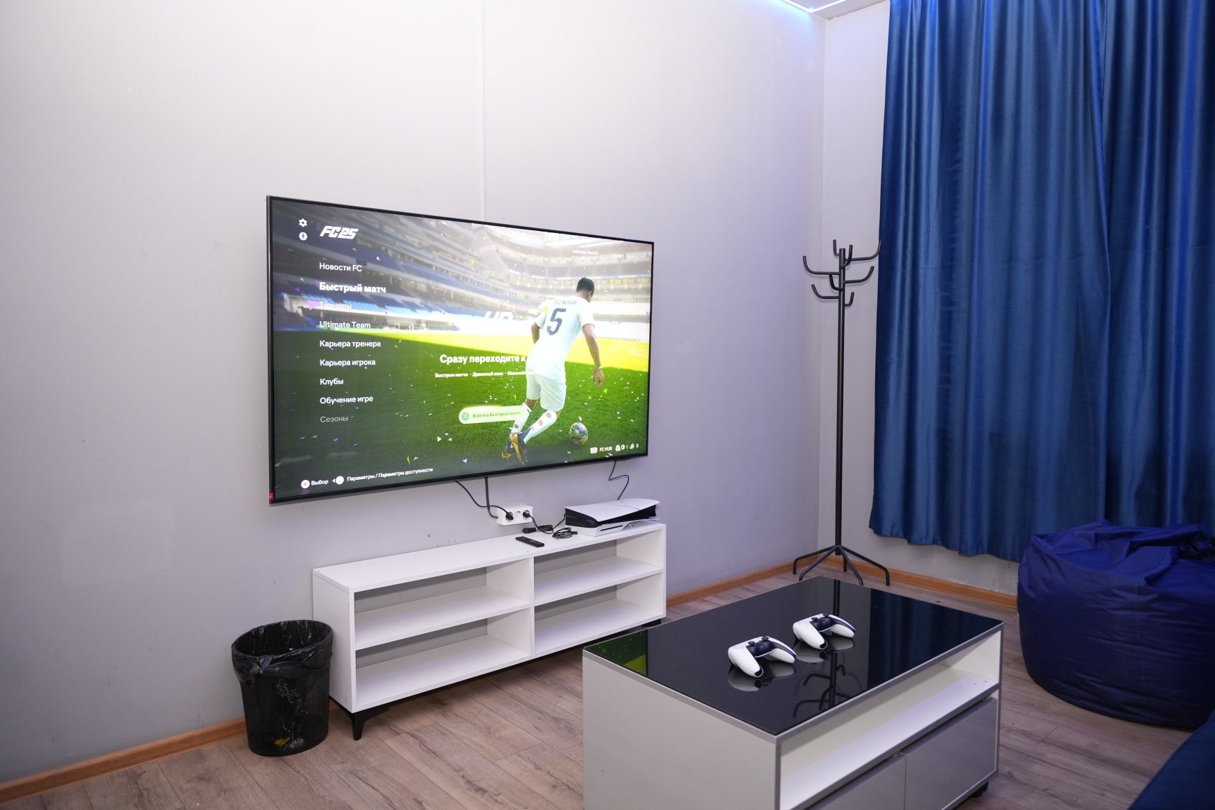 Продается действующий бизнес PlayStation клуб и гонконгские вафли