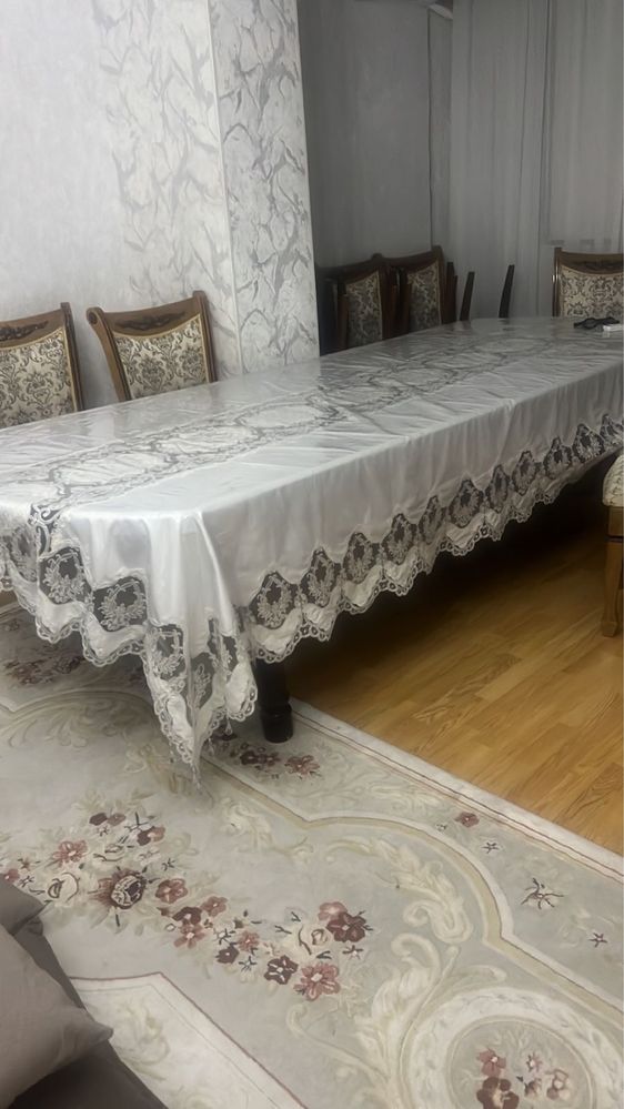 Продам хороший стол