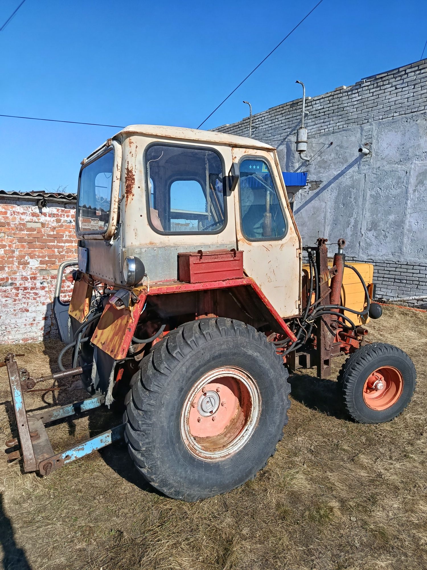 Трактор Т25 с КУНом