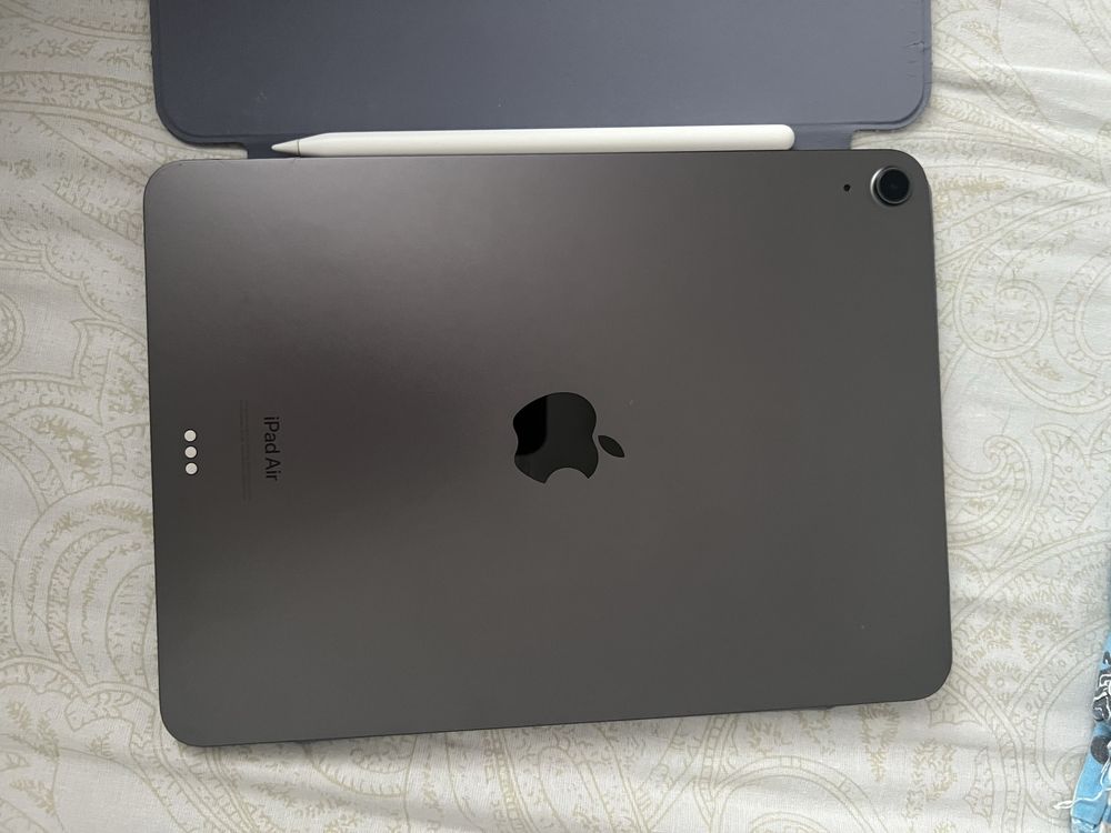 Apple iPad Air 2022 Wi-Fi 10.9 дюйм 8 Гб/256 Гб серый
