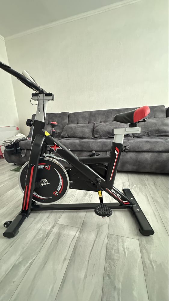Продам велотренажёр FITNESS BIKE — почти не катанный, как новый!