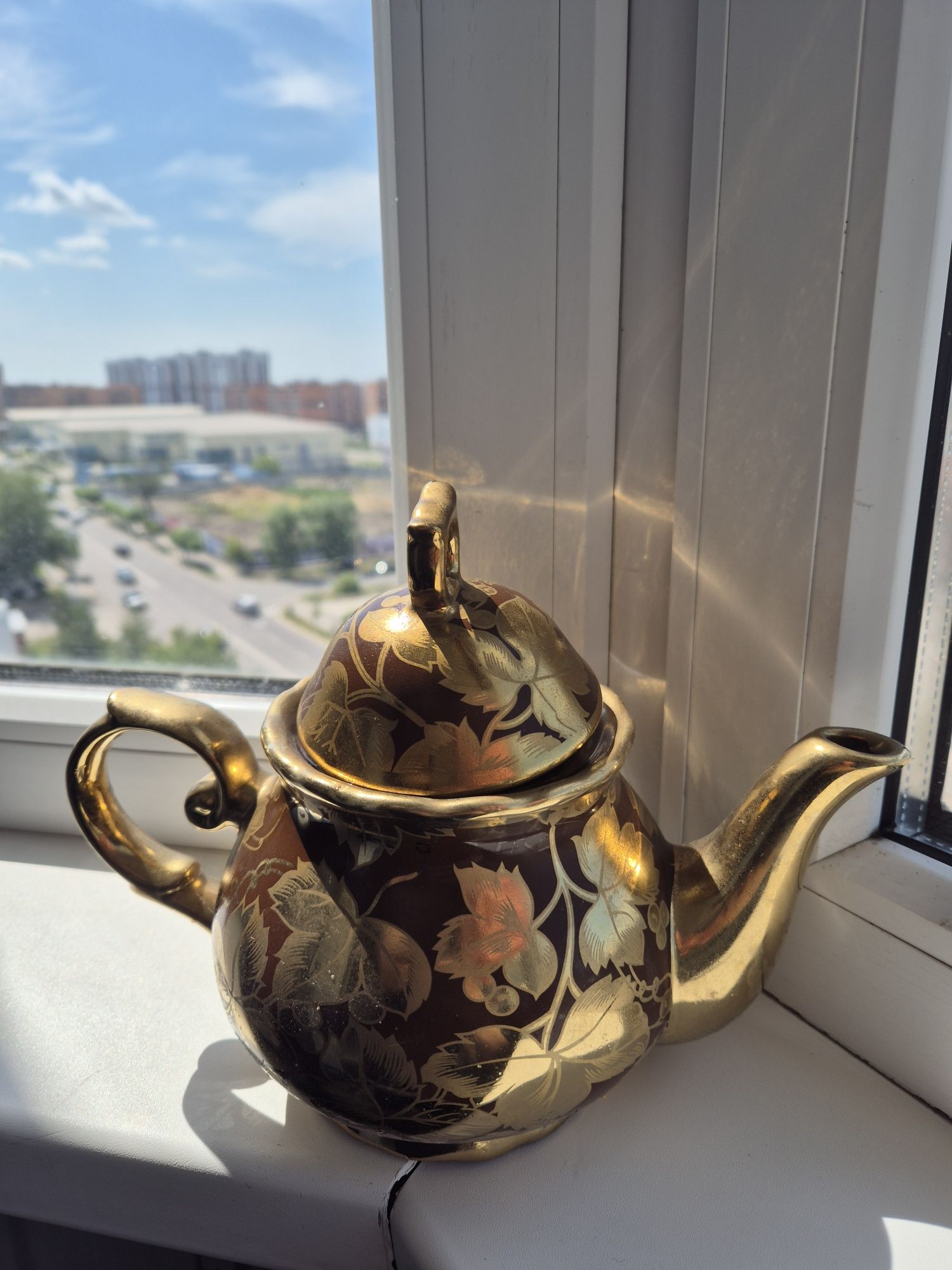 Чайники фарфоровые