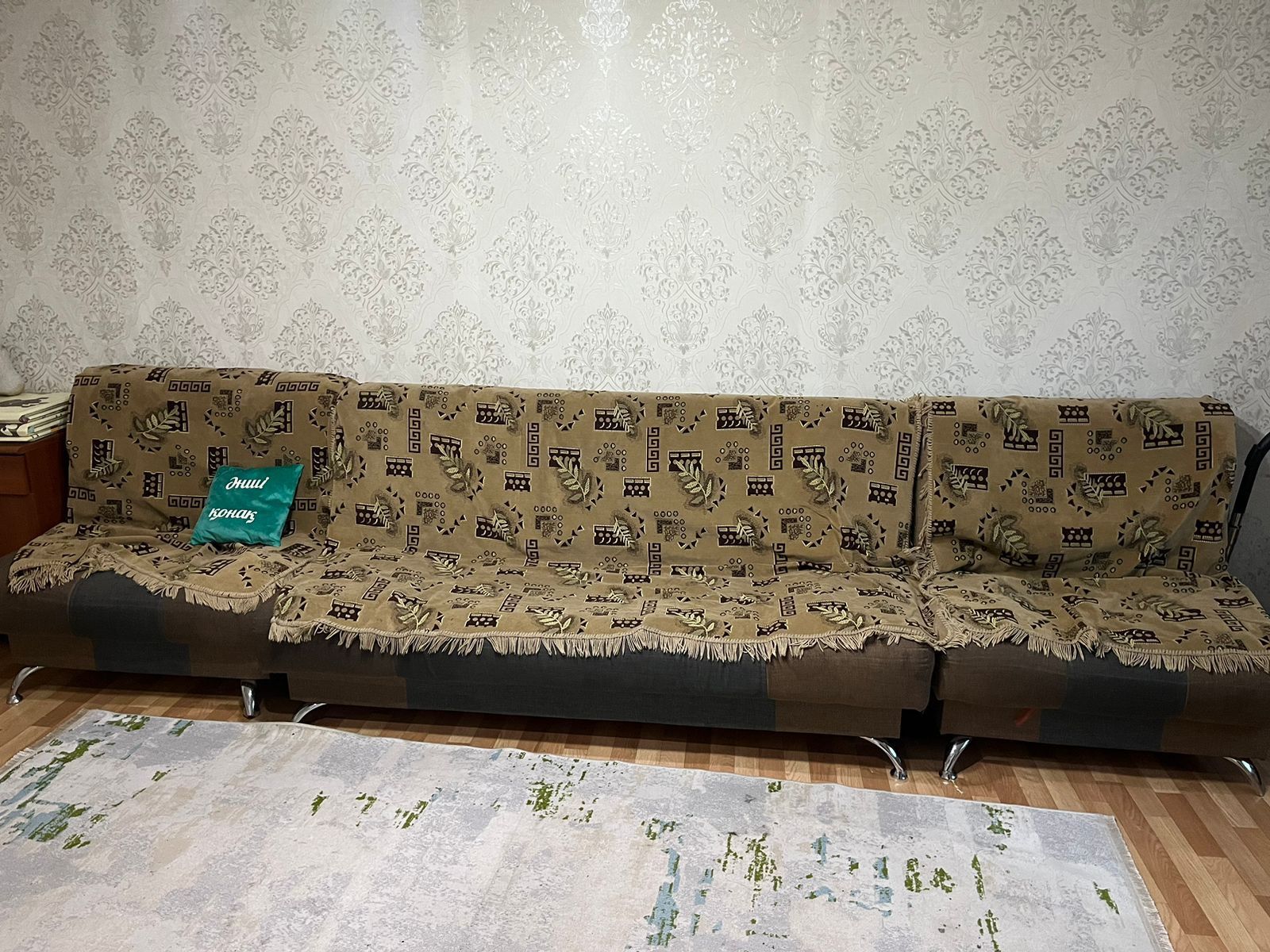Диван и два кресла