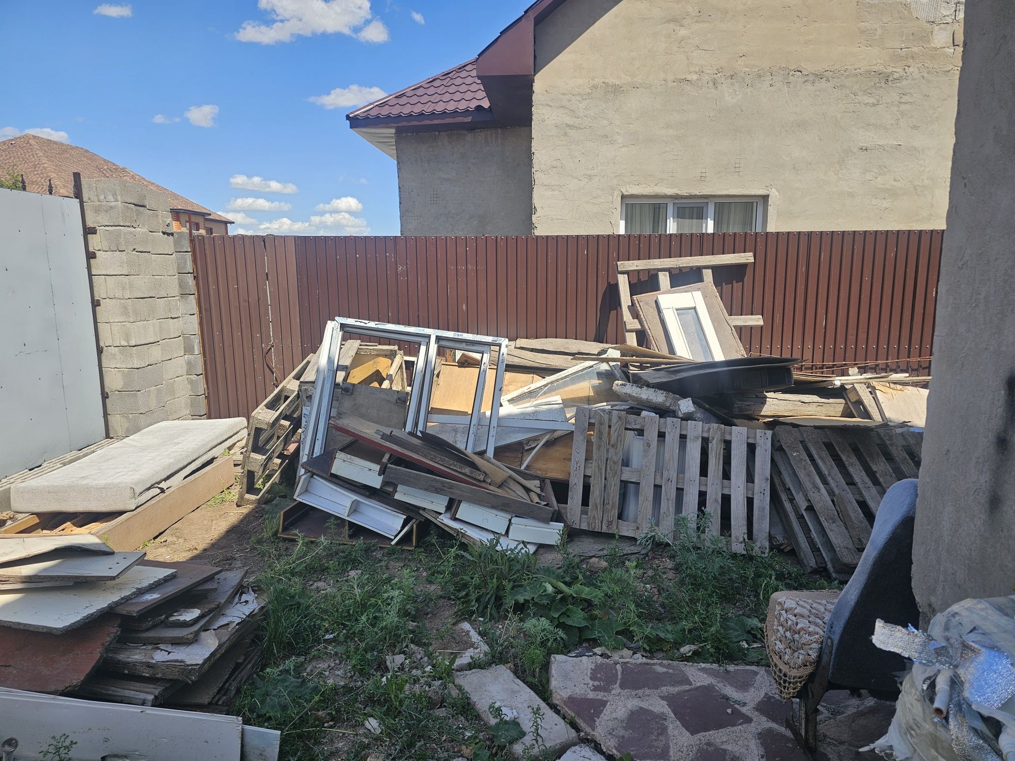 Дрова доски  отдам бесплатно