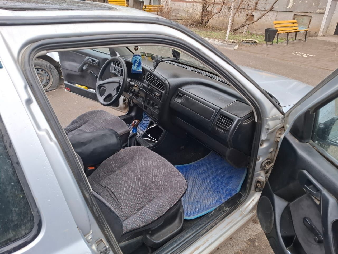 Продам машину Volkswagen vento