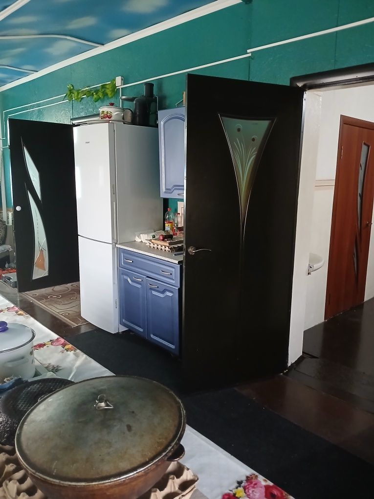 Продаеться 4 ком .дом