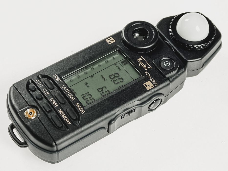 Флешметр с интегрированным спотметром Kenko KFM-2200ex