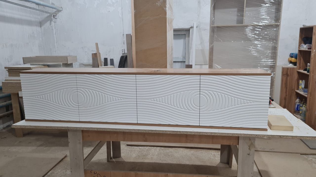 Срочно продам тв тумбу