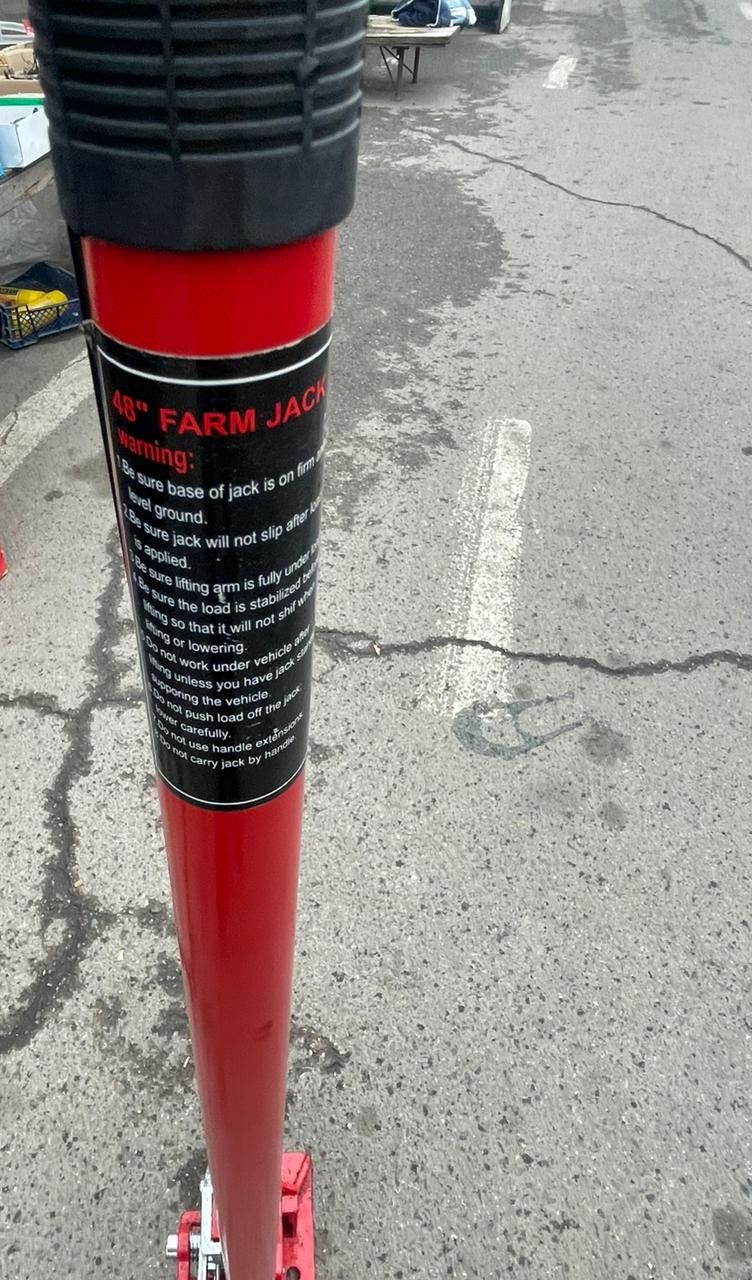 Продам домкрат farm Jack