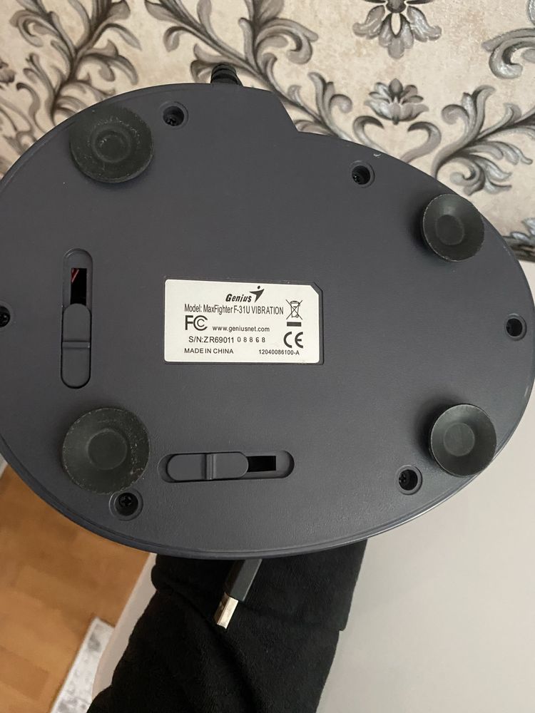 Джойстик Genius MaxFighter F-31U Vibration (10кн/виброотдача) USB