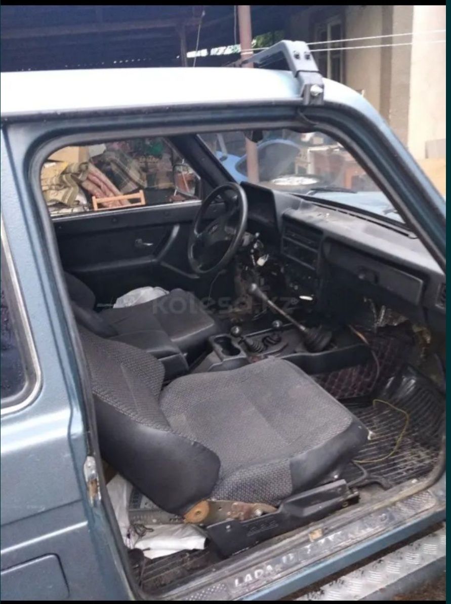 Транспорт , продам машину