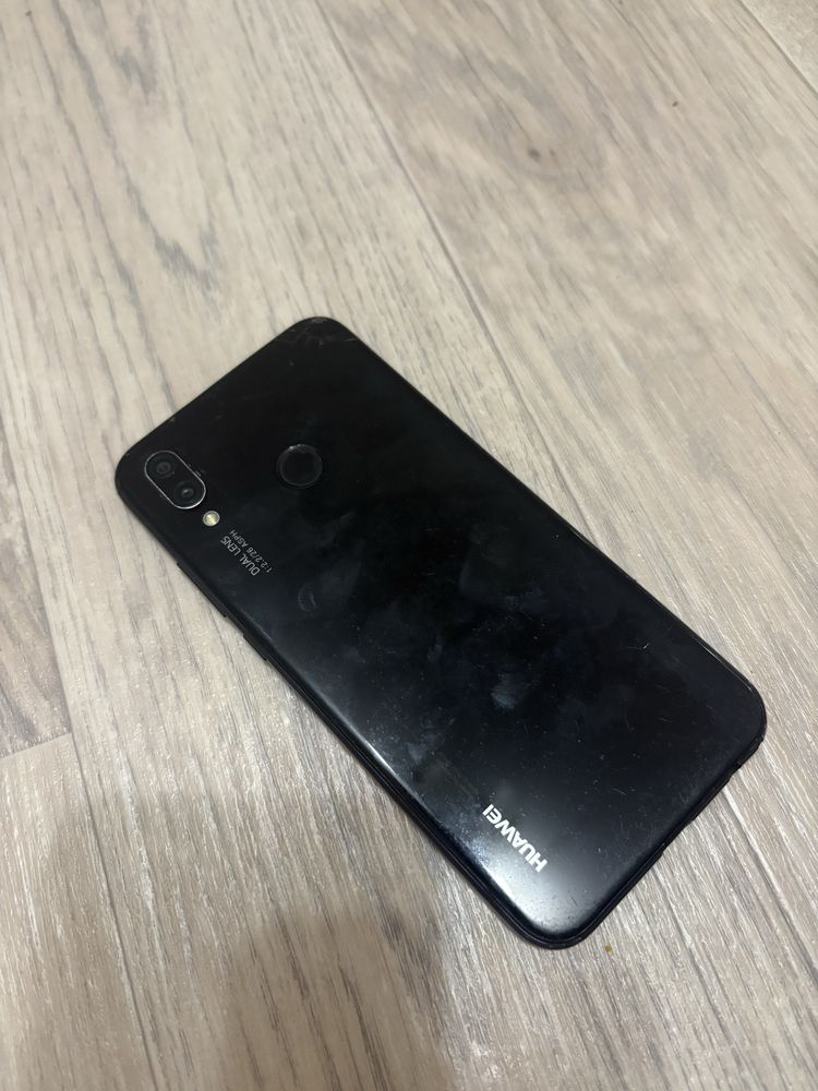 Продам Huawei p20 lite