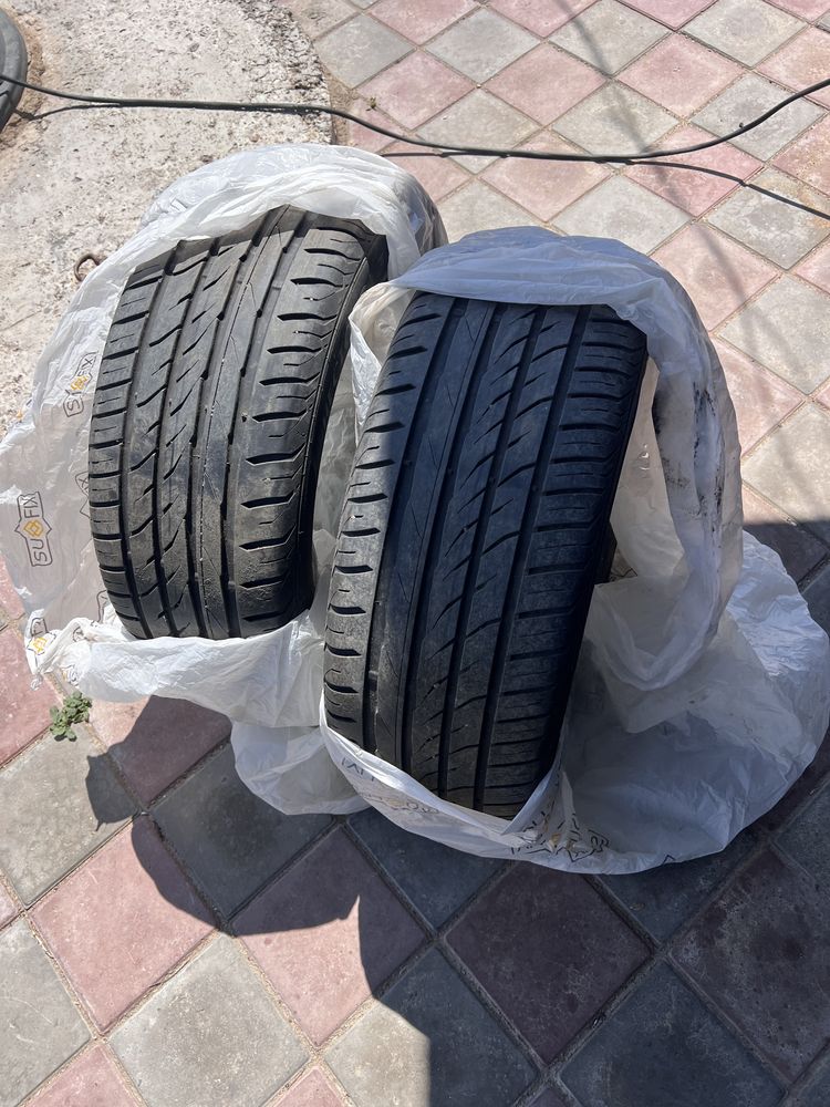 Продам шины комплект состояние новое