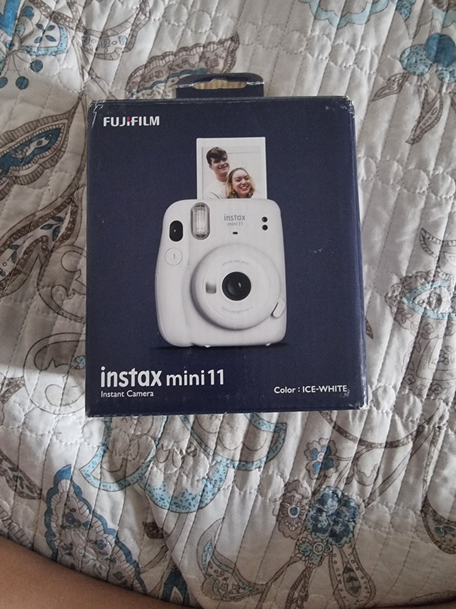 Instax фотоаппарат