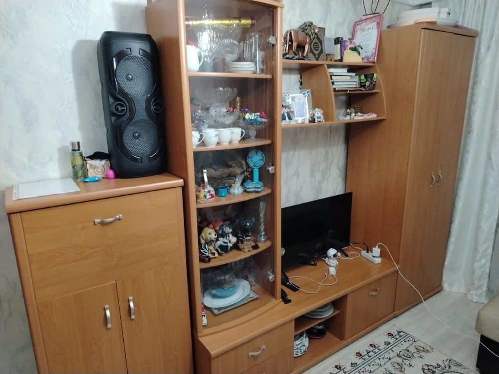 Продается гарнитур