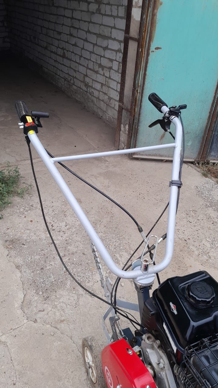 Продам культиватор