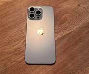 iphone 16 pro.