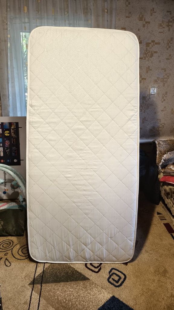 Продам двухярусную кровать!